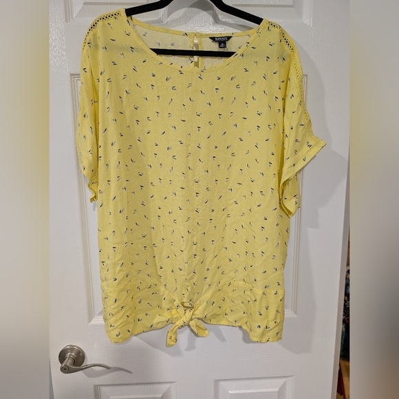 Buffalo David Bitton Yellow Tie Front Detail Short Sleeve Blouse in Size XXL - Picture 2 of 9